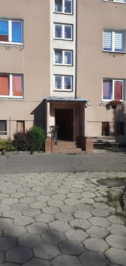 Apartament Dwupokojowy Ostrowiec Swietokrzyski Luaran gambar
