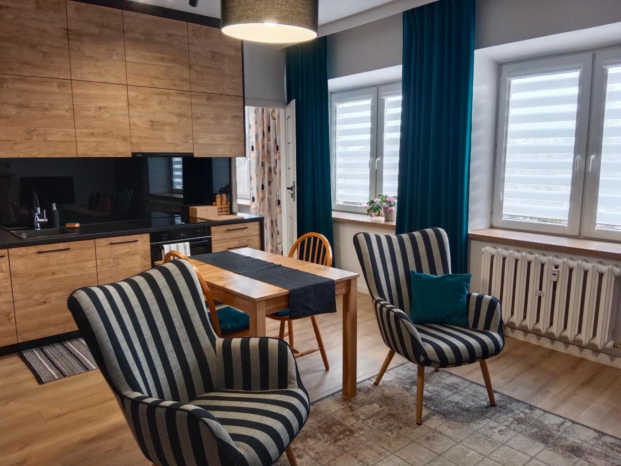 Apartament Dwupokojowy Ostrowiec Swietokrzyski Luaran gambar